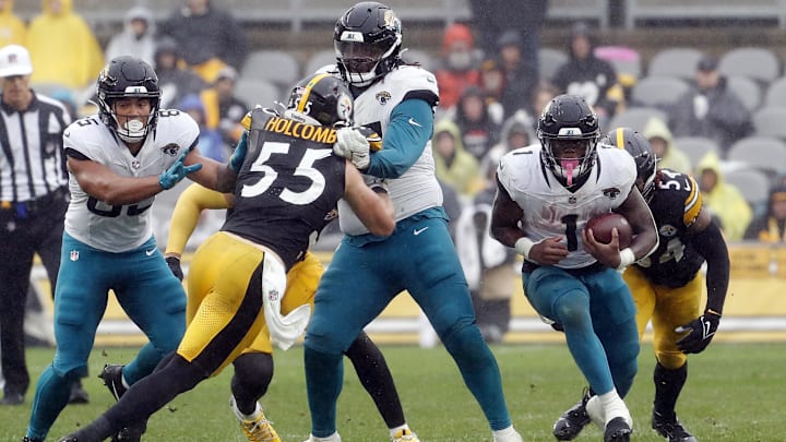Oct 29, 2023; Pittsburgh, Pennsylvania, USA; Jacksonville Jaguars running back Travis Etienne Jr.