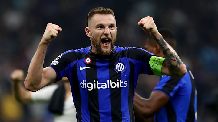 Milan Škriniar arrive au PSG