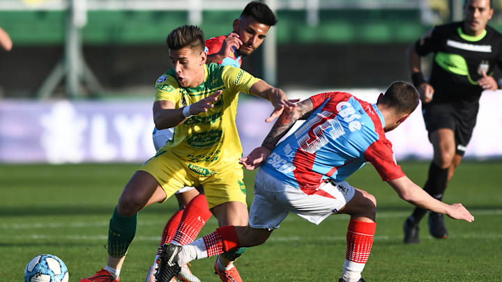 Defensa y Justicia v Arsenal