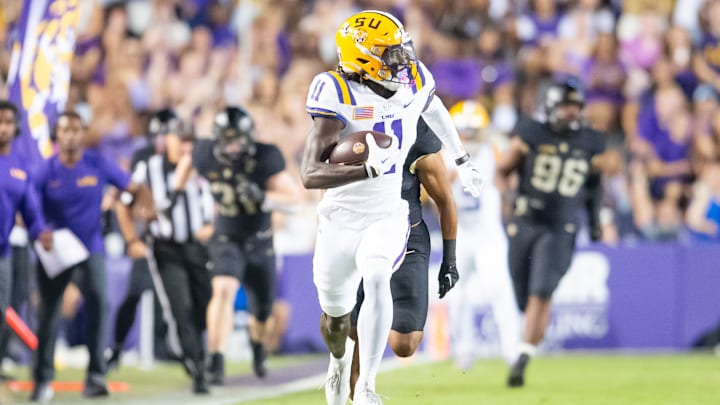 Brian Thomas Jr (11) pick six and scores a touchdown as the LSU Tigers take on the the Army Black