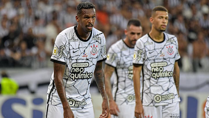 Jô foi titular em apenas oito jogos na atual temporada
