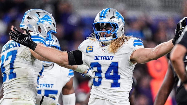 Former Florida starting linebacker Alex Anzalone leads the pack of former Gators signing with new NFL teams this offseason.
