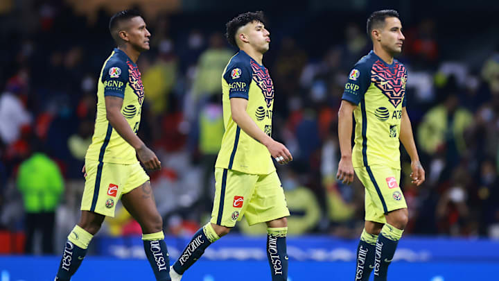 Jugadores del América en un partido ante el Atlas.