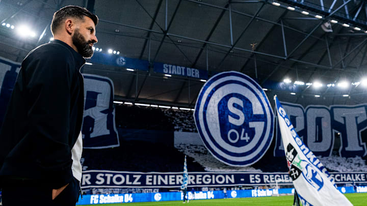 Miron Muslic hat sich frühzeitig mit den Schalker Anhängern angefreundet