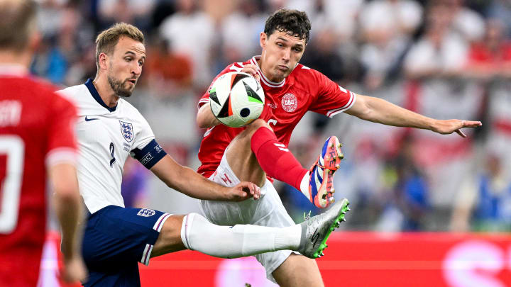 Harry Kane aproveitou vacilo de Christensen para desencantar na Euro