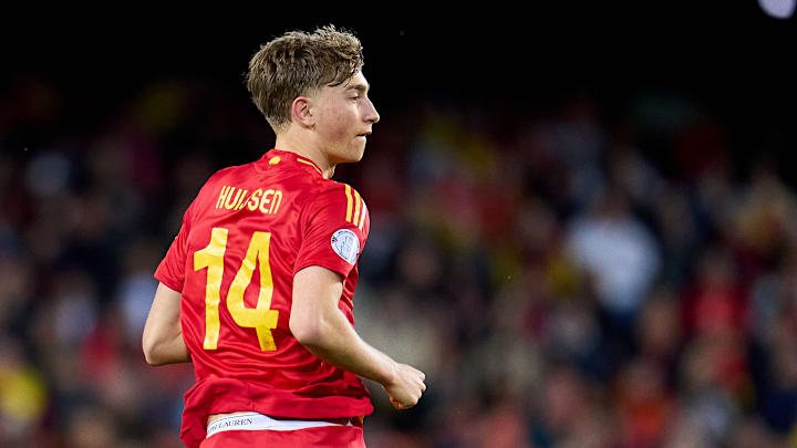 Dean Huijsen devrait débarquer au Real Madrid cet été. Dean Huijsen devrait débarquer au Real Madrid cet été.