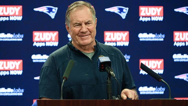 May 31, 2022; Foxborough, MA, USA; New England Patriots head coach Bill Belichick speaks to the media at the team s OTA at Gillette Stadium. CSM Foxborough USA - ZUMAc04_ 20220531_zaf_c04_010 Copyright: xEricxCanhax May 31, 2022; Foxborough, MA, USA; New England Patriots head coach Bill Belichick speaks to the media at the team s OTA at Gillette Stadium. CSM Foxborough USA - ZUMAc04_ 20220531_zaf_c04_010 Copyright: xEricxCanhax
