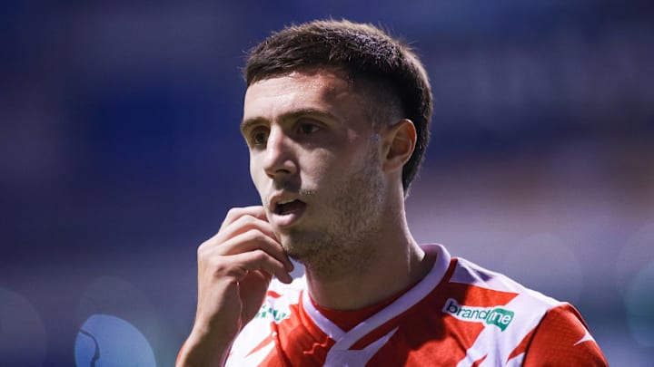 Cruz Azul sigue en contactos para fichar a José Paradela 