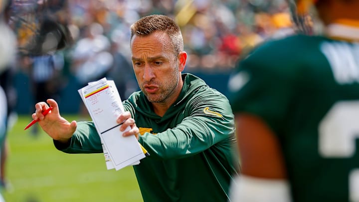 Green Bay Packers defensive coordinator Jeff Hafley coaches the defensive backs at training camp.