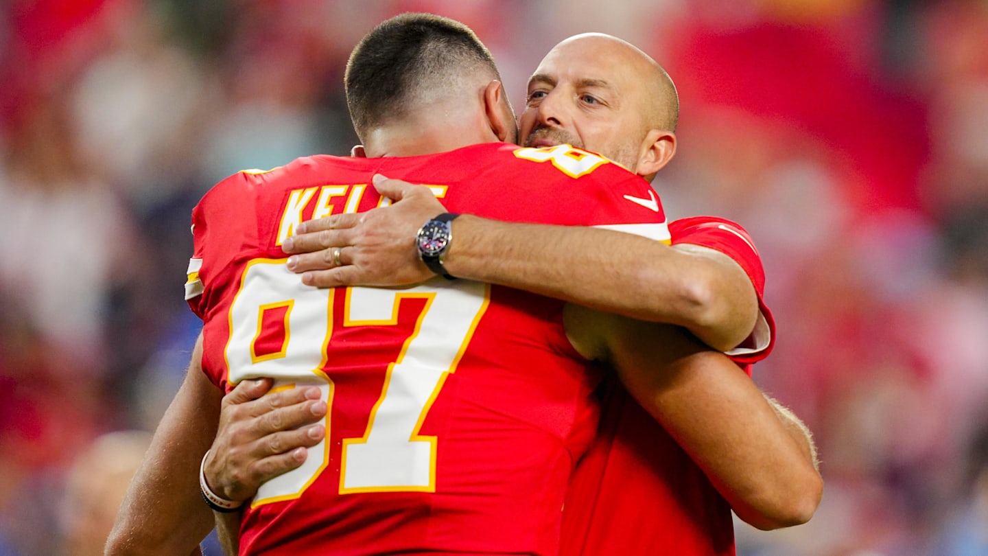 Chiefs Face Big Offseason Choice: Rebuild or Retool