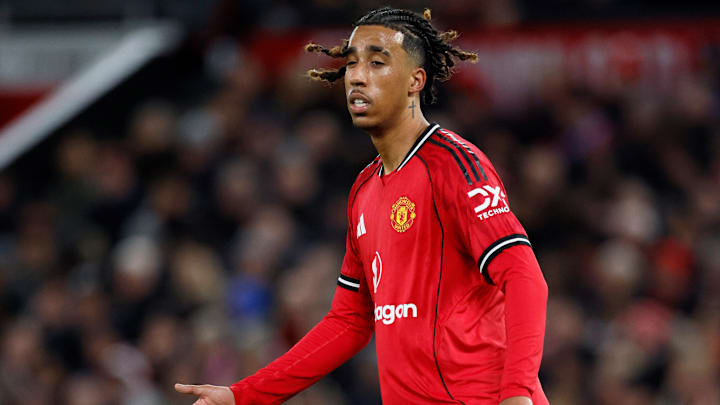 Leny Yoro tuvo un día para olvidar ante el Crystal Palace Leny Yoro tuvo un día para olvidar ante el Crystal Palace