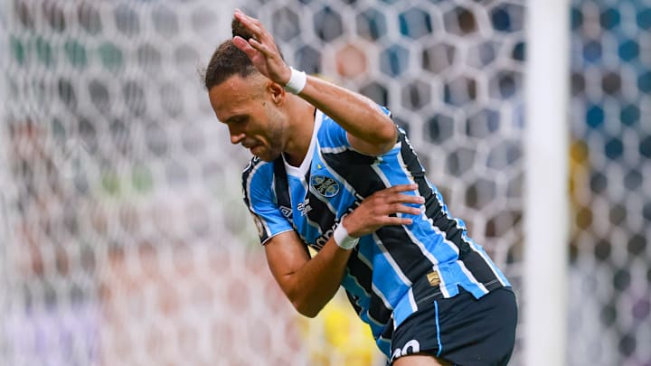 Braithwaite tem escalação assegurada