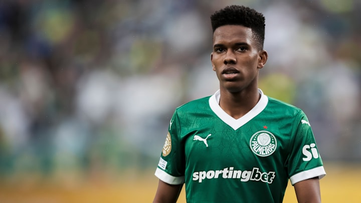 Jogo contra o Botafogo pode marcar despedida de Estêvão Jogo contra o Botafogo pode marcar despedida de Estêvão