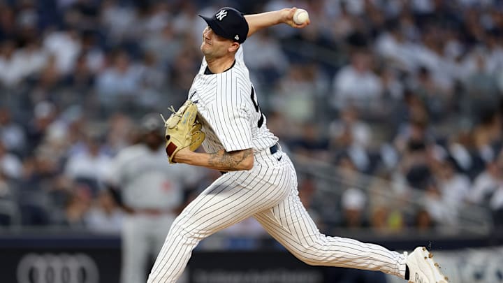 El derecho ha cambiado a los Yankees por los Cachorros