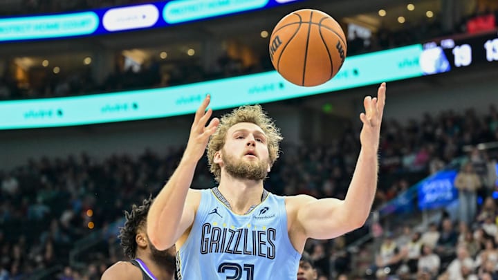 Dec 23, 2025; Salt Lake City, Utah, USA; Memphis Grizzlies center Jock Landale (31) rebounds the ball against Utah Jazz guard Isaiah Collier (8) during the first half at Delta Center. Mandatory Credit: Peter Creveling-Imagn Images Dec 23, 2025; Salt Lake City, Utah, USA; Memphis Grizzlies center Jock Landale (31) rebounds the ball against Utah Jazz guard Isaiah Collier (8) during the first half at Delta Center. Mandatory Credit: Peter Creveling-Imagn Images