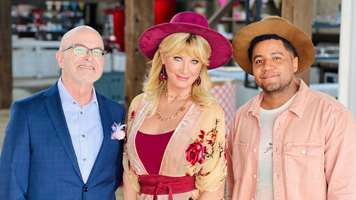 BLUE RIBBON BAKING CHAMPIONSHIP. (L to R) Bill Yosses, Sandra Lees and Bryan Ford in BLUE RIBBON BAKING CHAMPIONSHIP. Credit: Courtesy of Netflix. © 2024
