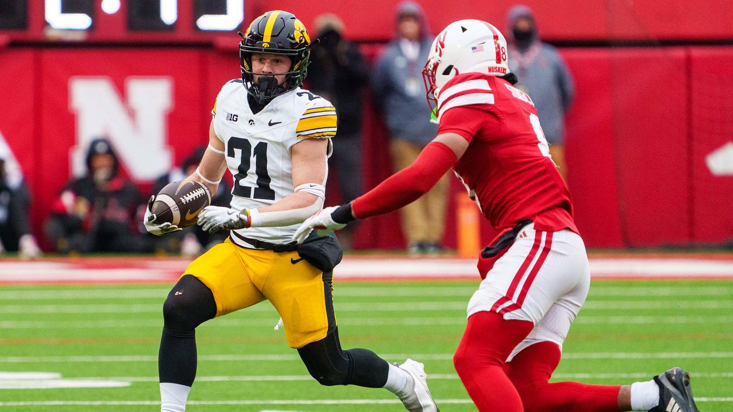 Nebraska's battle for in-state offensive lineman comes down to Geep Wade vs Iowa