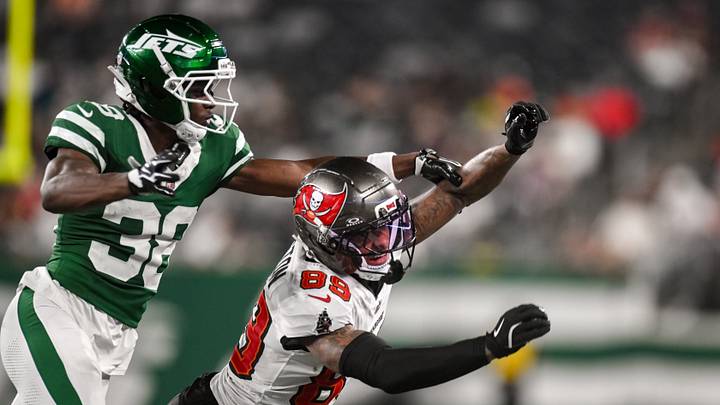 Aug 14, 2026; East Rutherford, New Jersey, USA; Tampa Bay Buccaneers wide receiver Dennis Houston (89) is unable to pull in a pass as New York Jets cornerback Mory Bamba (38) defends during the second half at MetLife Stadium. Mandatory Credit: John Jones-Imagn Images
