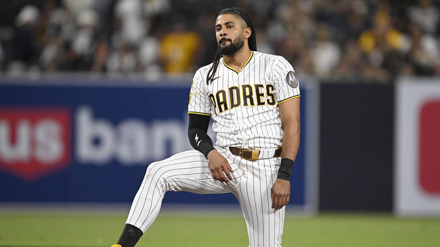 Padres 'Racking Their Brains' Trying to Fix Fernando Tatis Jr.