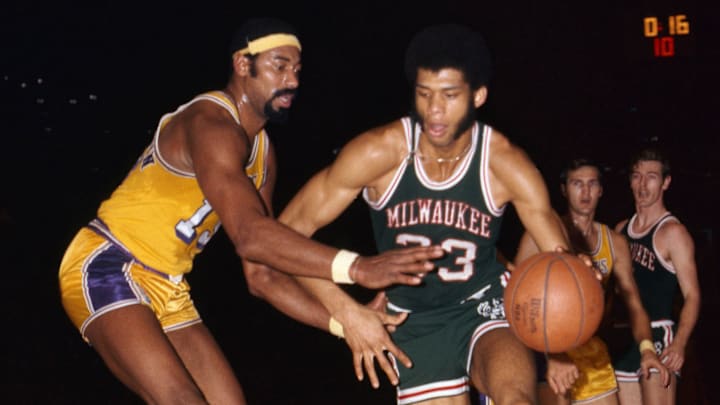Apr 1971; Los Angeles, CA, USA; FILE PHOTO; Milwaukee Bucks center Lew Alcindor (33) also known as Kareem Abdul-Jabbar drives to the basket against Los Angeles Lakers center Wilt Chamberlain (13) at the Forum. Mandatory Credit: Darryl Norenberg-Imagn Images Apr 1971; Los Angeles, CA, USA; FILE PHOTO; Milwaukee Bucks center Lew Alcindor (33) also known as Kareem Abdul-Jabbar drives to the basket against Los Angeles Lakers center Wilt Chamberlain (13) at the Forum. Mandatory Credit: Darryl Norenberg-Imagn Images