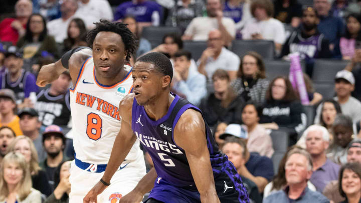 March 16, 2024; Sacramento, California, USA; Sacramento Kings guard De'Aaron Fox (5) dribbles the