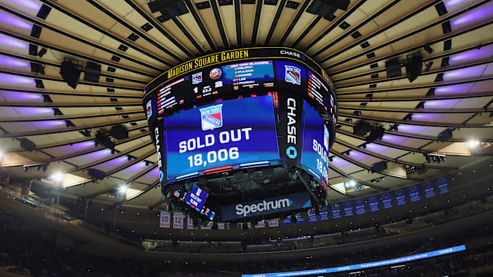 New York Islanders v New York Rangers