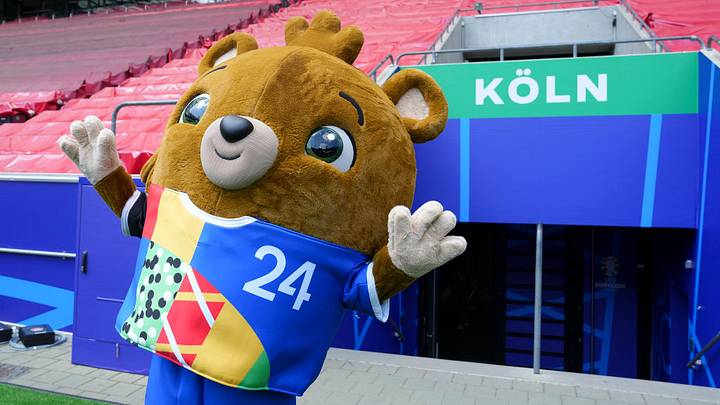 Peluche Ours Albart - Mascotte Euro 2024 UEFA - Allemagne - Football