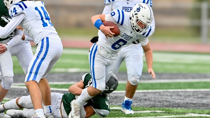 Dual threat QB Beau Oaksmith was voted a 3A Metro first teamer as a junior in 2023.