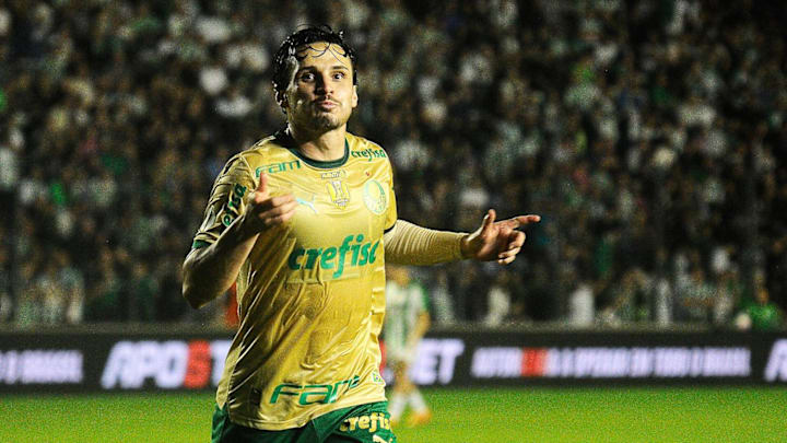 Veiga foi o craque da rodada, com três gols marcados