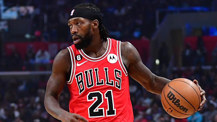 Mar 27, 2023; Los Angeles, California, USA; Chicago Bulls guard Patrick Beverley (21) controls the ball against the Los Angeles Clippers during the first half at Crypto.com Arena. Mandatory Credit: Gary A. Vasquez-Imagn Images Mar 27, 2023; Los Angeles, California, USA; Chicago Bulls guard Patrick Beverley (21) controls the ball against the Los Angeles Clippers during the first half at Crypto.com Arena. Mandatory Credit: Gary A. Vasquez-Imagn Images
