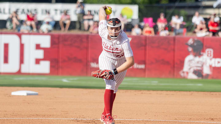 Alabama pitcher Jocelyn Briski prepares to pitch 