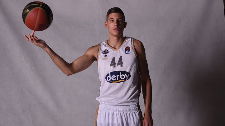 Boris Tisma has committted to the UW basketball team. Boris Tisma has committted to the UW basketball team.