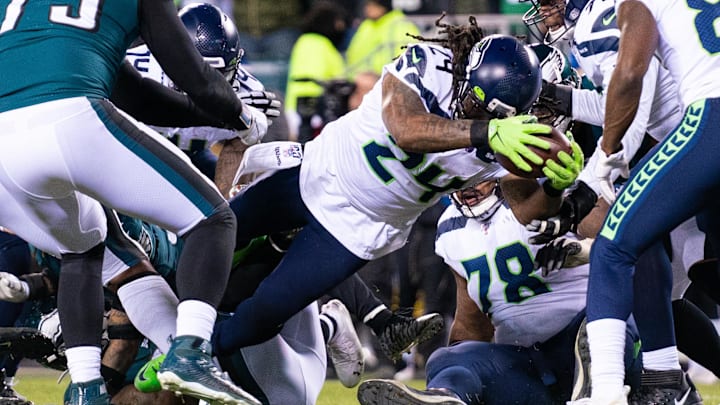 Seahawks running back Marshawn Lynch (24) scores a touchdown against the Eagles during in 2020.