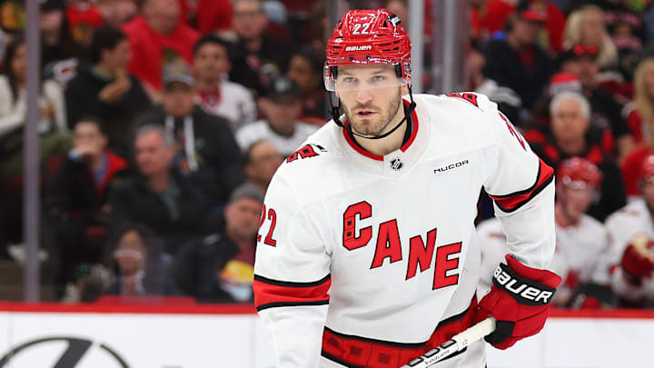 Carolina Hurricanes v Chicago Blackhawks