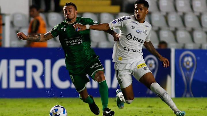 Atos ocorreram em duelo desta quarta-feira, pela Sul-Americana