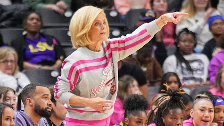 Feb 6, 2025; Columbia, Missouri, USA; LSU Lady Tigers head coach Kim Mulkey gestures to players against the Missouri Tigers during the second half at Mizzou Arena. Mandatory Credit: Denny Medley-Imagn Images