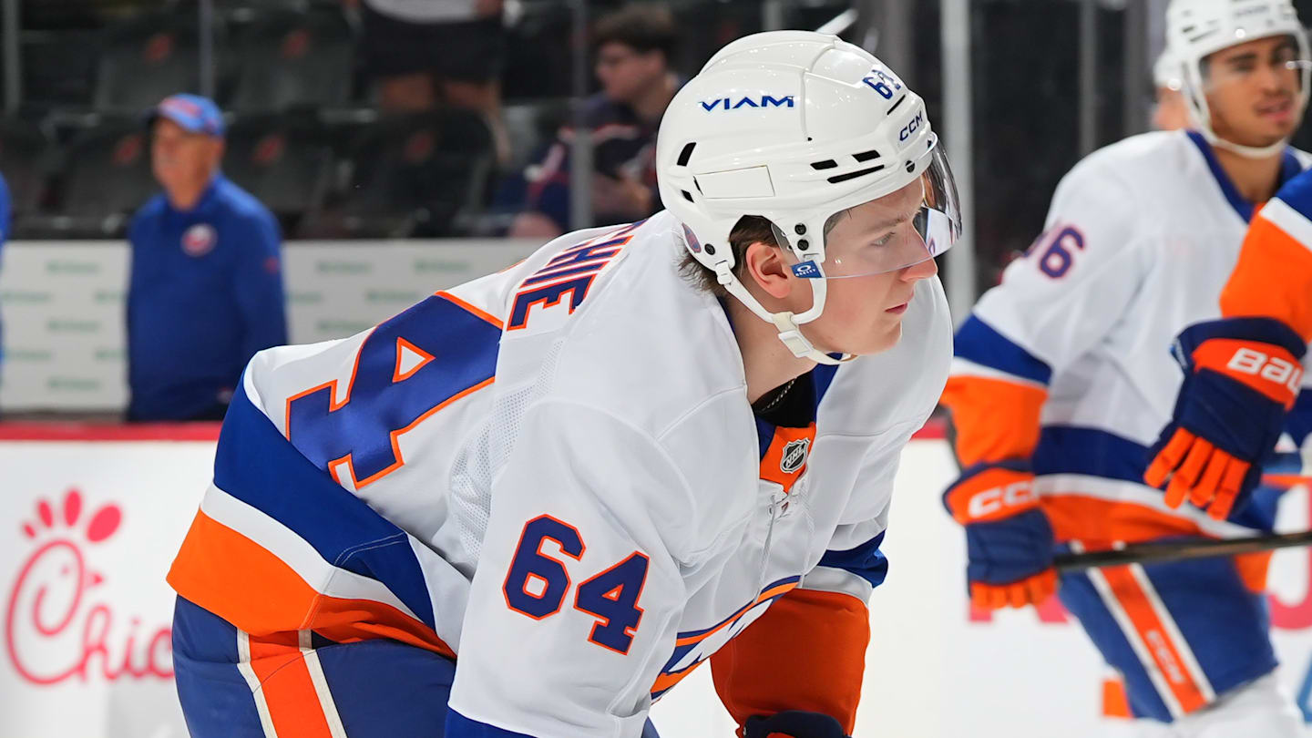 NY Islanders head coach Patrick Roy can't stop gushing about Calum Ritchie