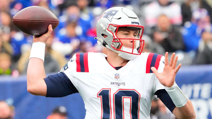 Nov 26, 2023; East Rutherford, New Jersey, USA; New England Patriots quarterback Mac Jones (10)