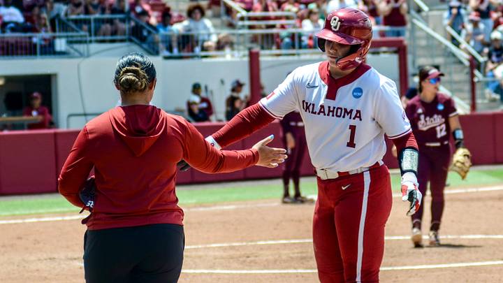 Oklahoma catcher Kendall Wells Oklahoma catcher Kendall Wells