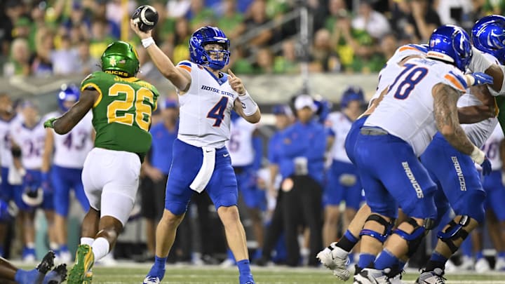 Boise State quarterback Maddux Madsen passes the ball against Oregon.
