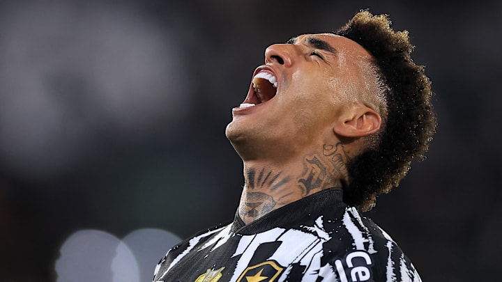 Suspenso, Igor Jesus desfalca o Botafogo contra o Carabobo