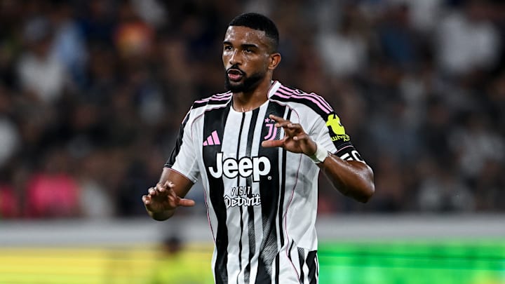 Brasileiro Bremer é zagueiro titular da Juve