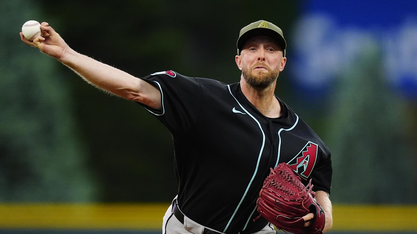 Diamondbacks' Merrill Kelly Throws First Career Complete Game