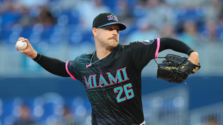 The Miami Marlins and starting pitcher Janson Junk are favored on Wednesday.
