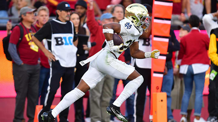 Nov 30, 2024; Los Angeles, California, USA; during the second half at the Los Angeles Memorial Coliseum. Mandatory Credit: Gary A. Vasquez-Imagn Images