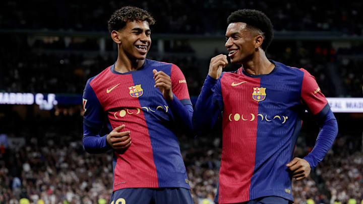 Alejandro Balde y Lamine Yamal disfrutaron de la goleada del FC Barcelona 