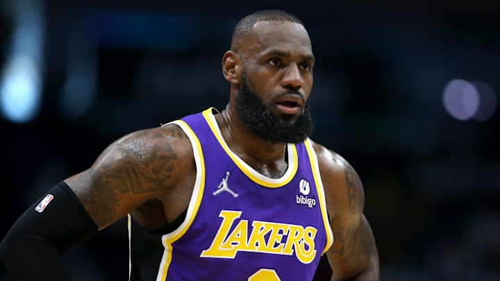 LeBron terminará su contrato con los Lakers en 2023