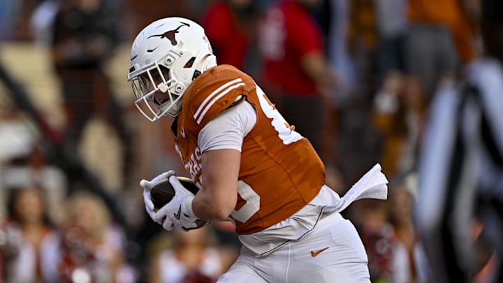 Dec 21, 2024; Austin, Texas, USA; Texas Longhorns tight end Gunnar Helm (85) catches a pass for a touchdown against the Clemson Tigers during the second quarter of the CFP National Playoff first round game at Darrell K Royal-Texas Memorial Stadium. Dec 21, 2024; Austin, Texas, USA; Texas Longhorns tight end Gunnar Helm (85) catches a pass for a touchdown against the Clemson Tigers during the second quarter of the CFP National Playoff first round game at Darrell K Royal-Texas Memorial Stadium.