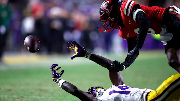 Western Kentucky v LSU Western Kentucky v LSU