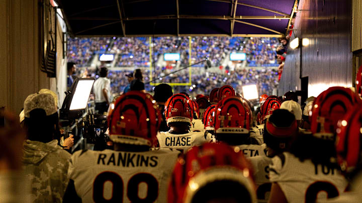 Cincinnati Bengals wide receiver Ja'Marr Chase (1) and the Bengals prepare to run onto the field before the NFL game between the Cincinnati Bengals and the Baltimore Ravens at M&T Banks Stadium in Baltimore on Thursday, Nov. 7, 2024.